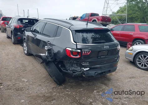 2018 Jeep Compass Latitude 4X4 из США, поврежденный, VIN 3C4NJDBBXJT463583